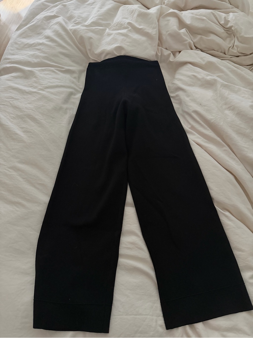 Zara Black Wide-Leg Women’s Knit Pants